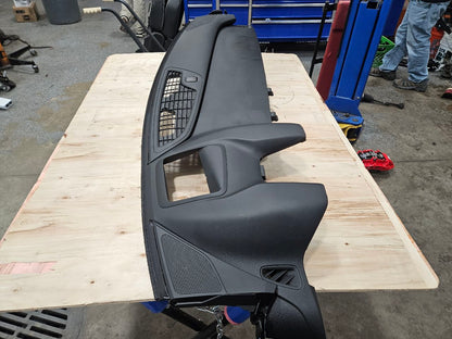 2018 CAMARO UPPER DASH PANEL W/HUD CUTOUT & BAG 27366 - image 10