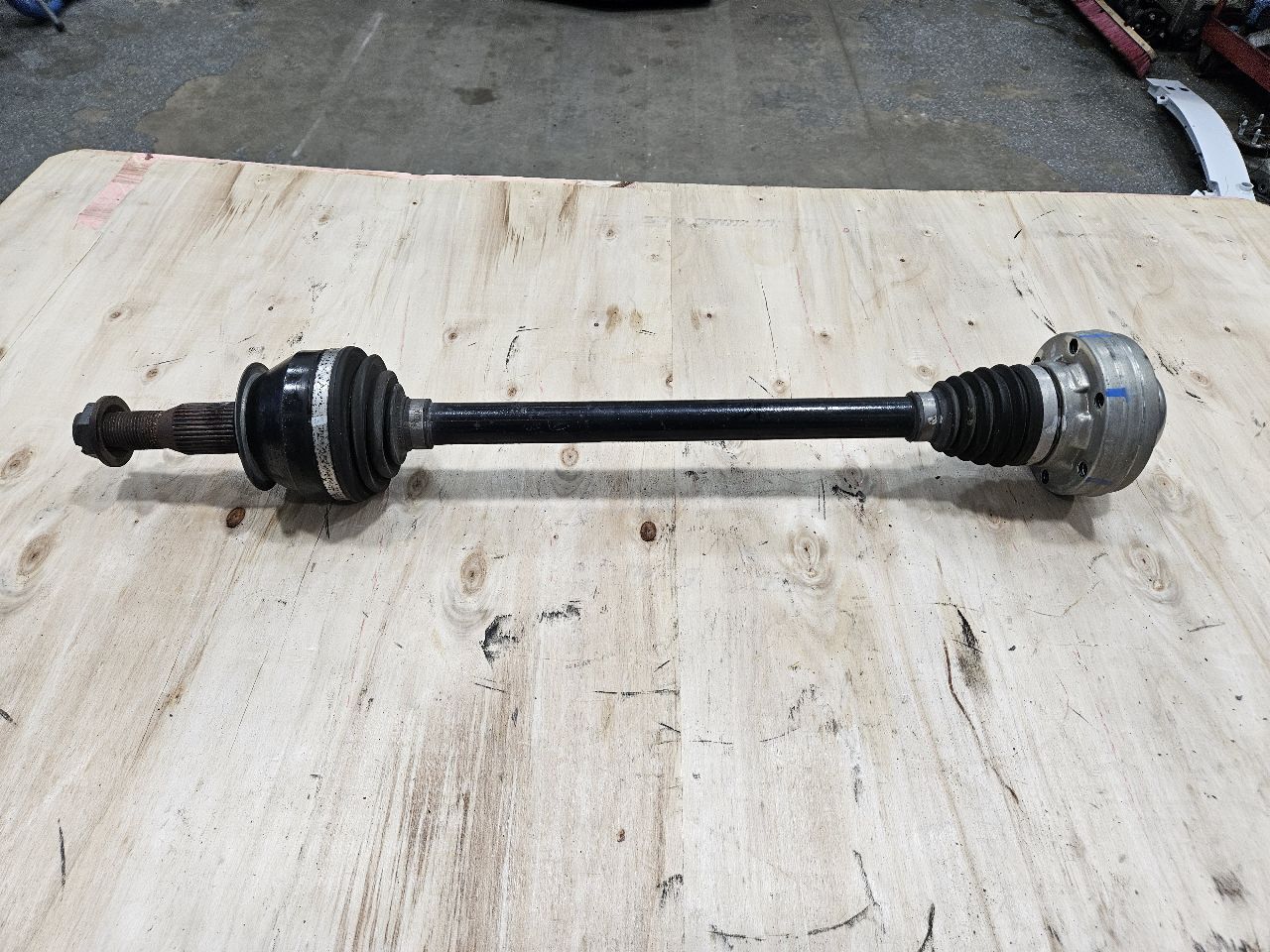 2018 CAMARO SS 1LE RH PASSENGER REAR AXLE 19K 27369 - image 1