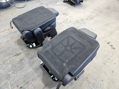 2015 ESCALADE 2ND ROW REAR SEATS PLATINUM BLACK 27390 - image 2