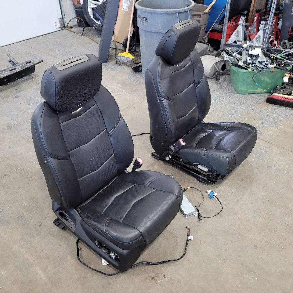 2015 ESCALADE FRONT SEATS PAIR PLATINUM DVD 27392 - image 2