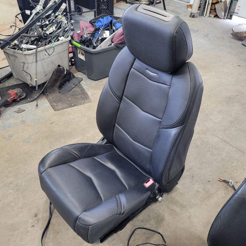 2015 ESCALADE FRONT SEATS PAIR PLATINUM DVD 27392 - image 17