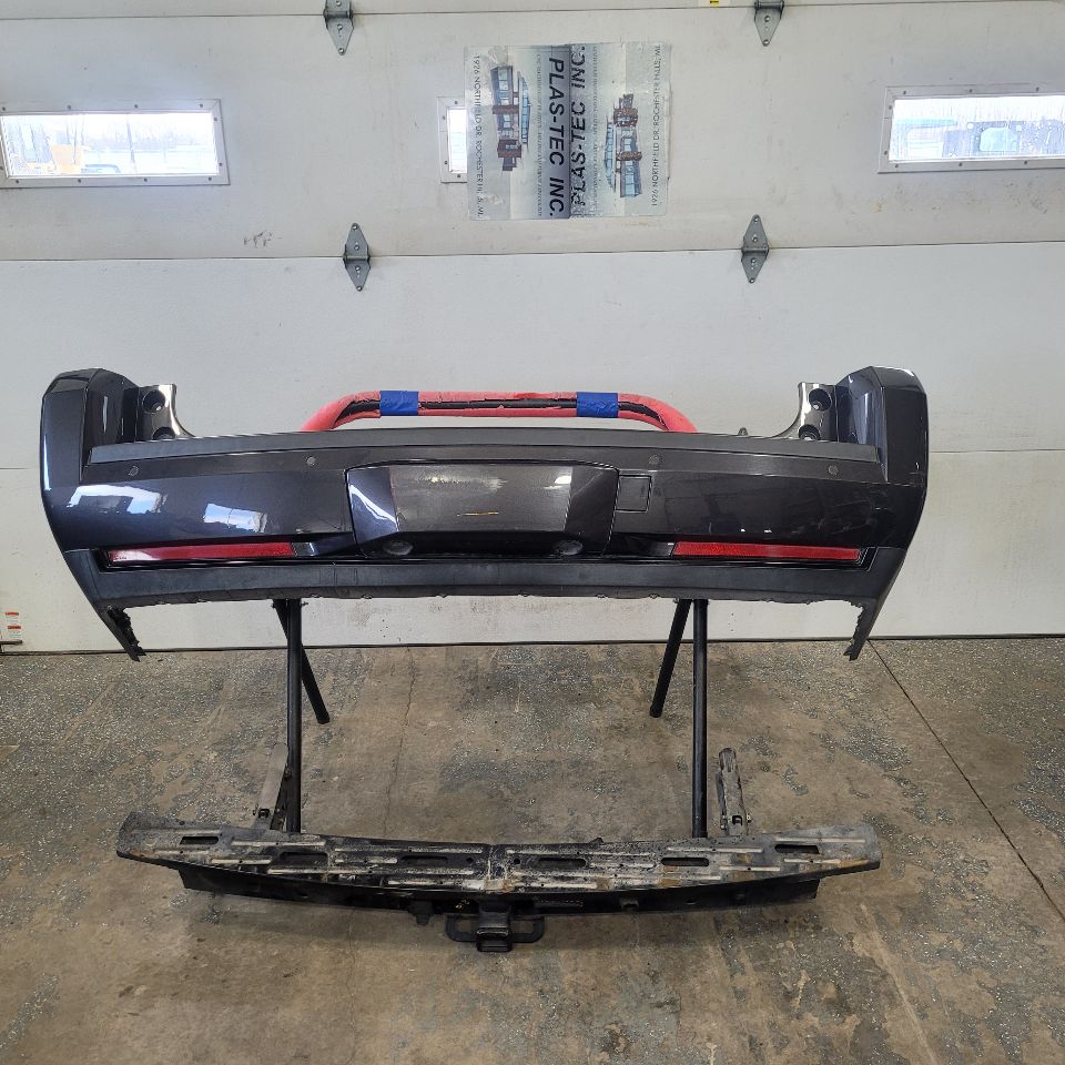 2015 ESCALADE REAR BUMPER W/REBAR IRIDIUM METALLIC 27394 - image 1