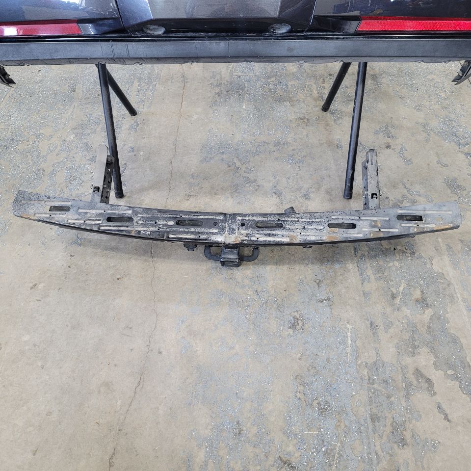 2015 ESCALADE REAR BUMPER W/REBAR IRIDIUM METALLIC 27394 - image 6