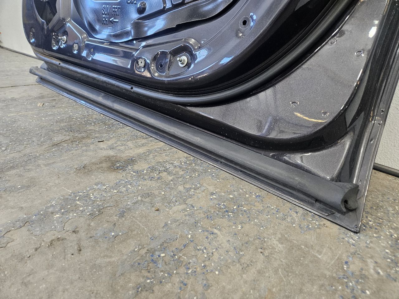 2015 ESCALADE RH FRONT DOOR IRIDIUM GXG 121V 27404 - image 13