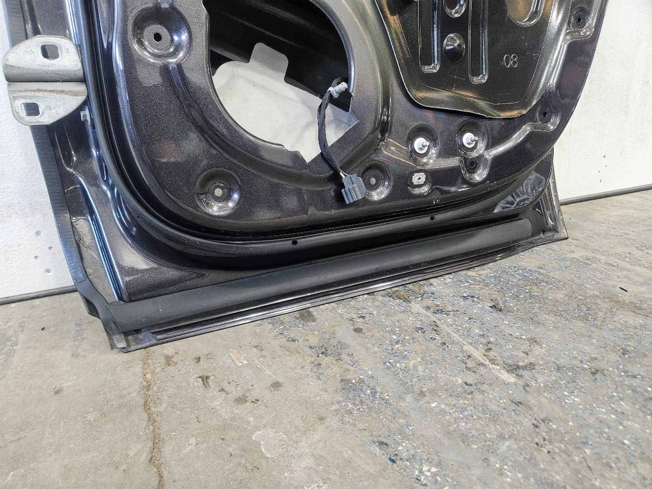 2015 ESCALADE RH DOOR IRIDIUM METALLIC 121V GXG 27410 - image 14