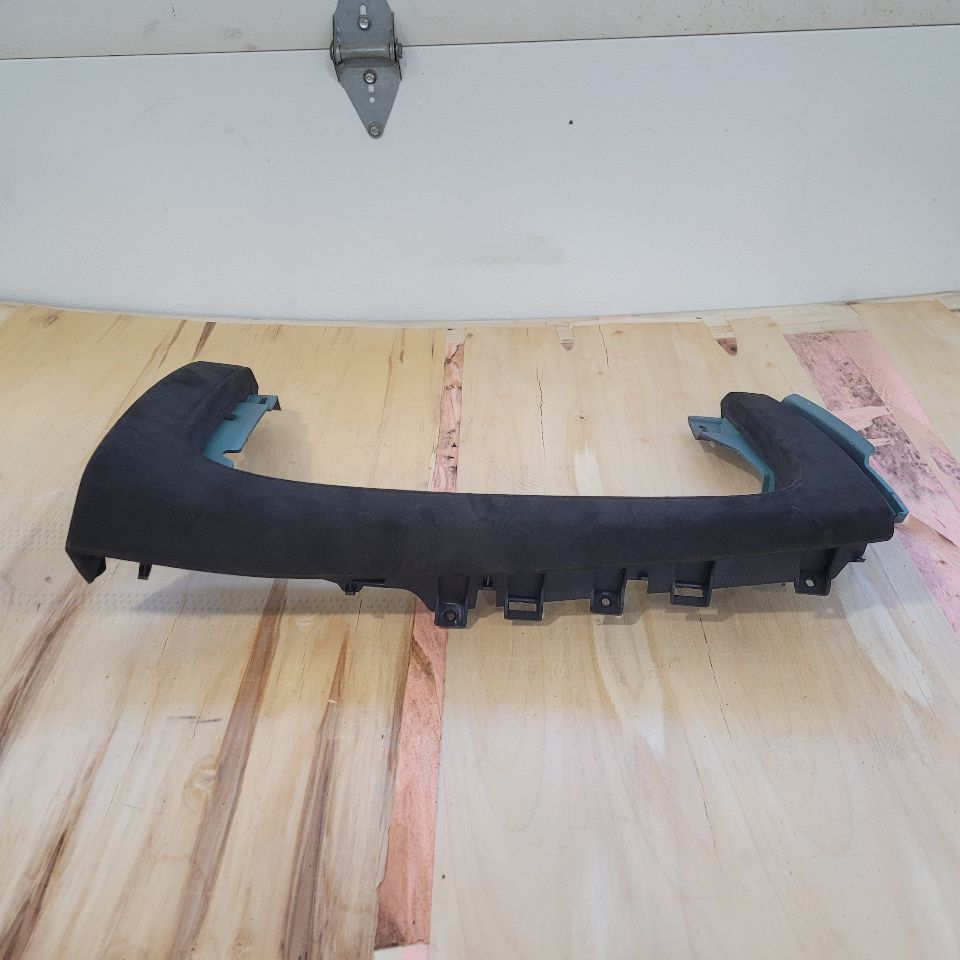 2015 ESCALADE GLOVE BOX SURROUND TRIM SUEDE BLACK 27439 - image 3