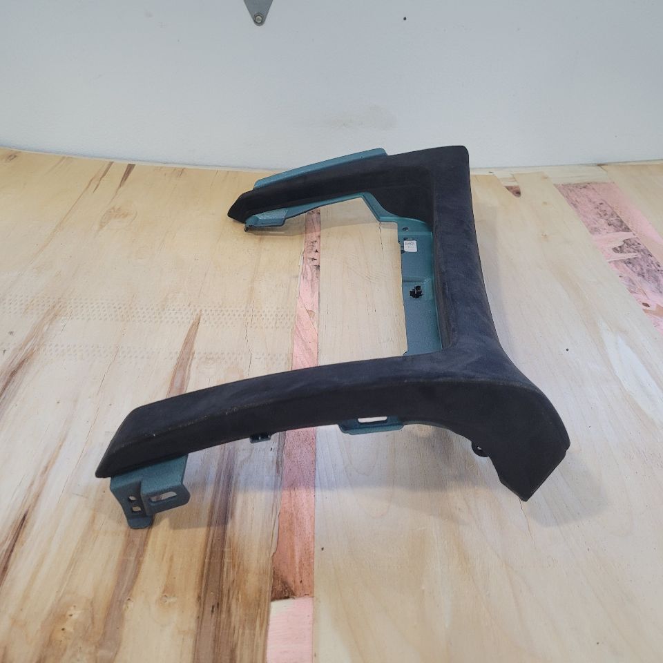 2015 ESCALADE GLOVE BOX SURROUND TRIM SUEDE BLACK 27439 - image 4