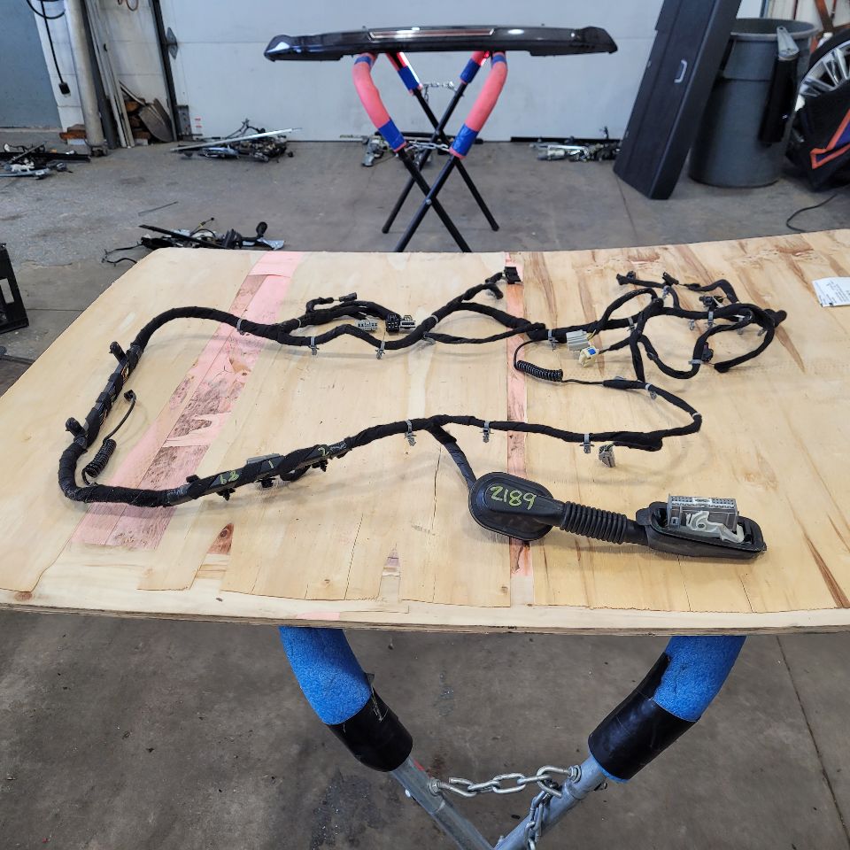 2015 ESCALADE LIFTGATE WIRING HARNESS 23231833 27452 - image 3