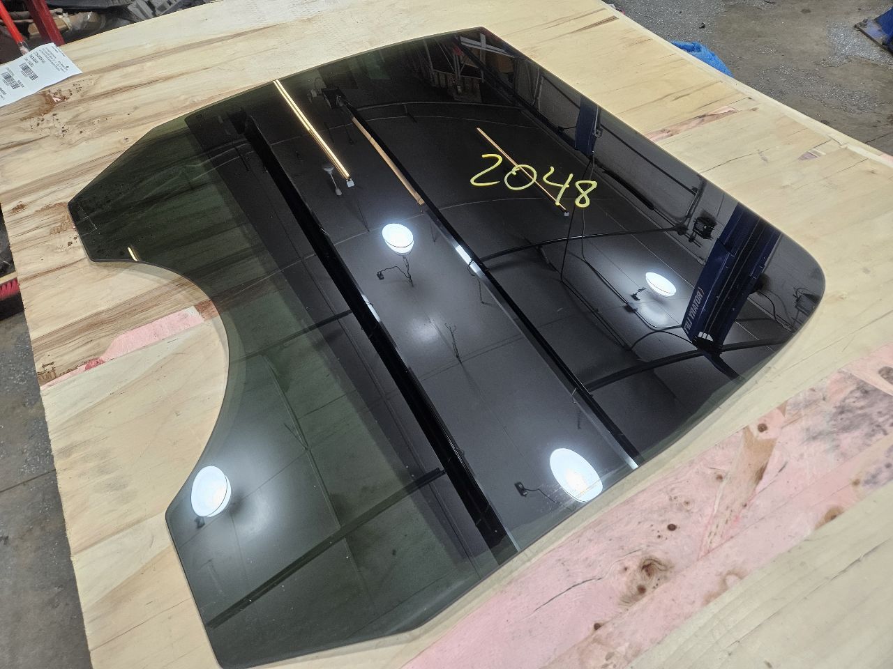 2013 ESCALAESV LH DRIVER REAR DOOR GLASS 15140721 27475 - image 4