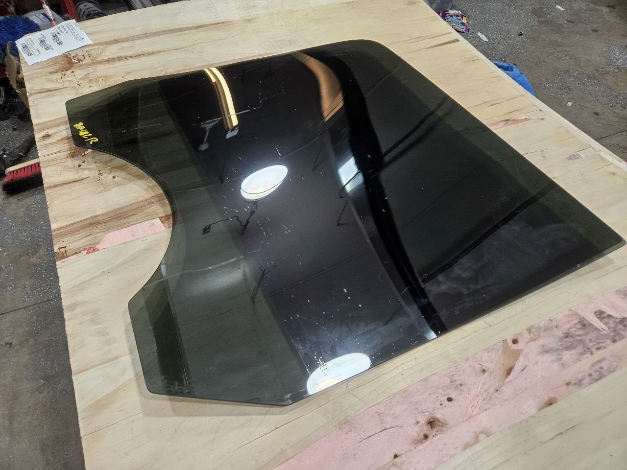 2013 ESCALAESV LH DRIVER REAR DOOR GLASS 15140721 27475 - image 6