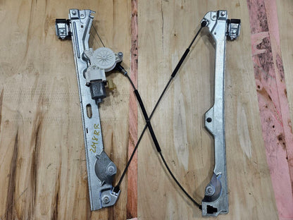 2013 ESCALAESV RH REAR DOOR WINOW REGULATOR MOTOR 27480 - image 2