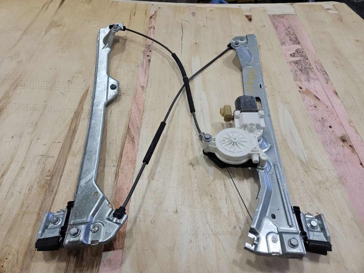 2013 ESCALAESV RH REAR DOOR WINOW REGULATOR MOTOR 27480 - image 5