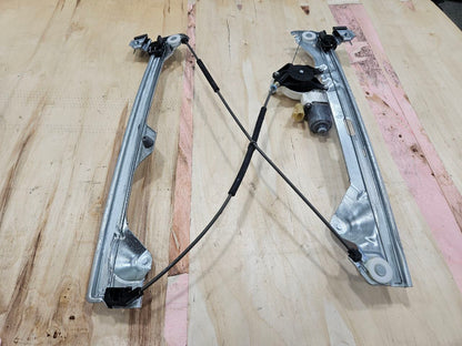 2013 ESCALAESV RH REAR DOOR WINOW REGULATOR MOTOR 27480 - image 8