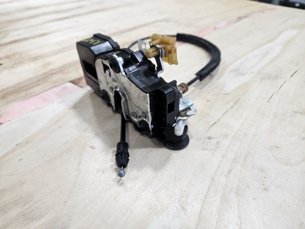 2013 ESCALAESV RH REAR DOOR LOCK ACTUATOR LATCH 27483 - image 3