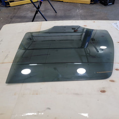 2014 ESCALADE RH PASSENGER REAR DOOR GLASS 27509 - image 3