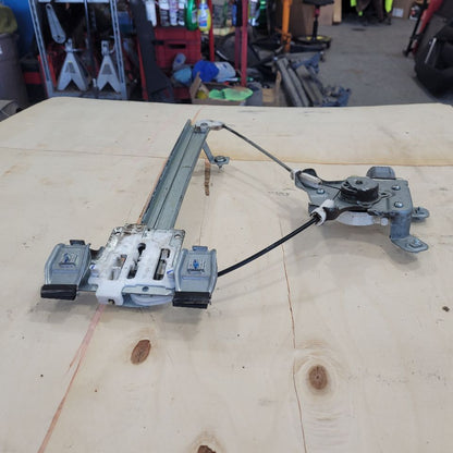 2014 ESCALADE LH REAR WINDOW REGULATOR & MOTOR 27512 - image 7