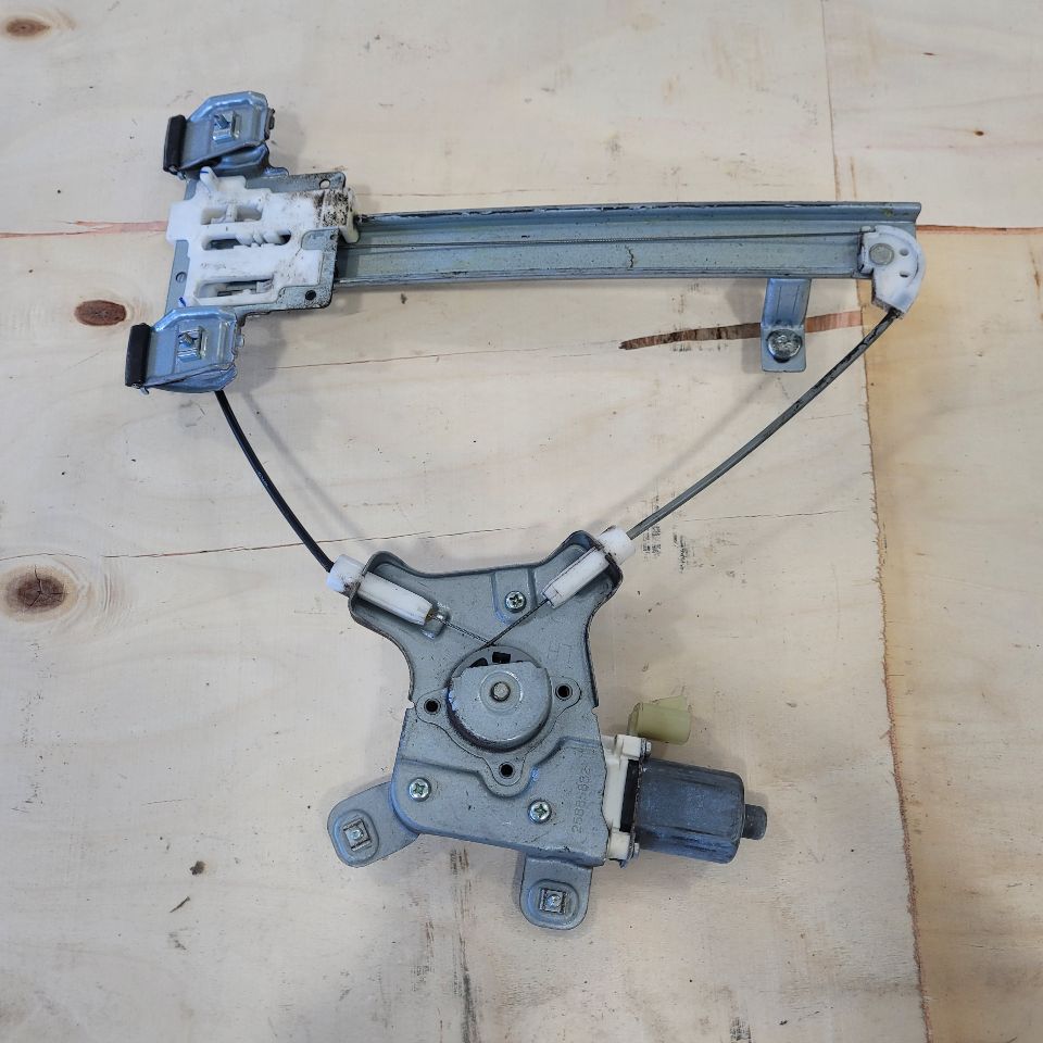 2014 ESCALADE LH REAR WINDOW REGULATOR & MOTOR 27512 - image 10