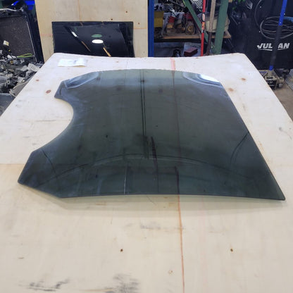 2013 ESCALAESV RH PASSENGER REAR DOOR GLASS 27526 - image 4
