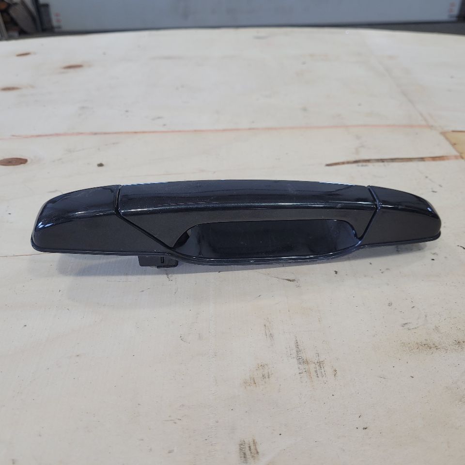 2013 ESCALAESV OEM RH PASSENGER REAR DOOR HANDLE 27530 - image 1