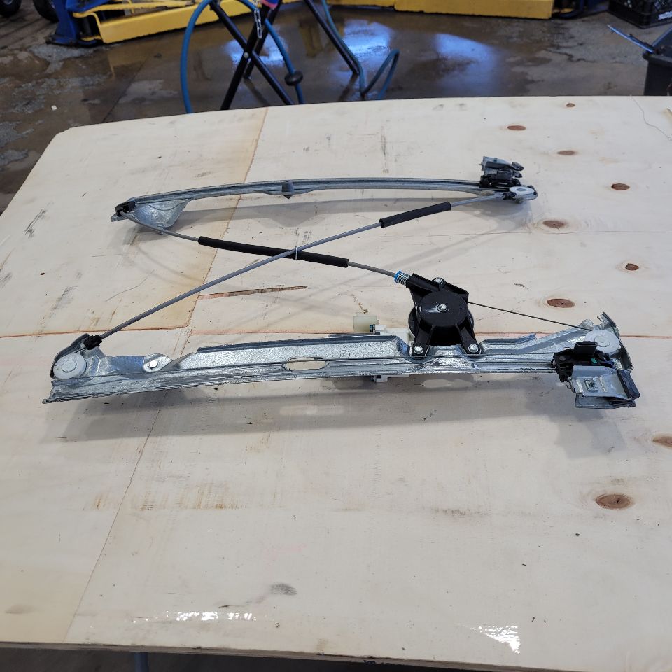 2007 ESCALAEXT RH REAR WINDOW REGULATOR & MOTOR 27536 - image 8