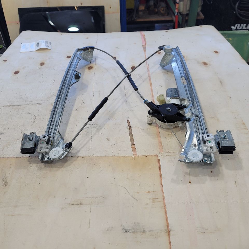 2007 ESCALAEXT LH REAR WINDOW REGULATOR & MOTOR 27545 - image 9