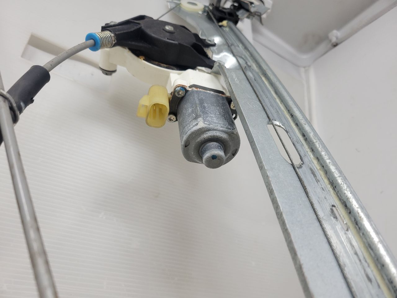 2008 YUKONXL15 RH REAR WINDOW REGULATOR & MOTOR 27553 - image 16
