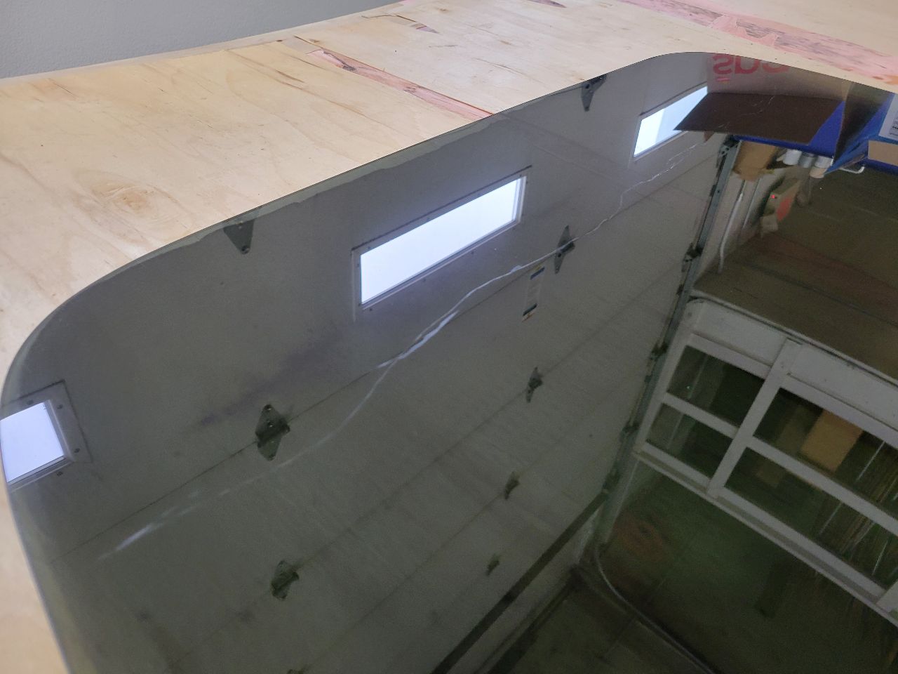 2008 YUKONXL15 RH PASSENGER REAR DOOR GLASS 27554 - image 3