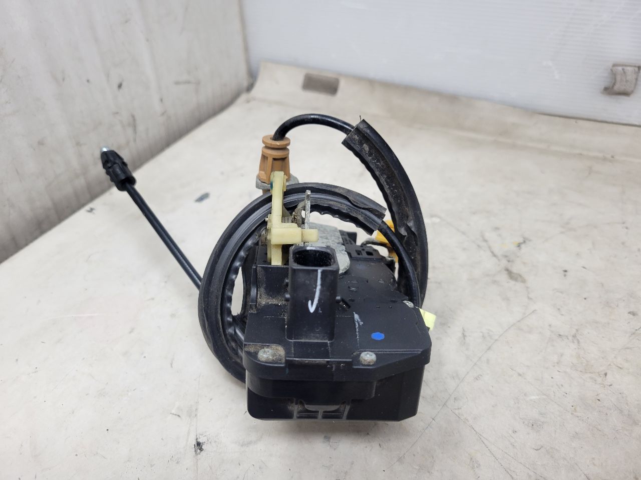 2008 YUKONXL15 OEM RH REAR DOOR LATCH LOCK ACTUATOR 27556 - image 2