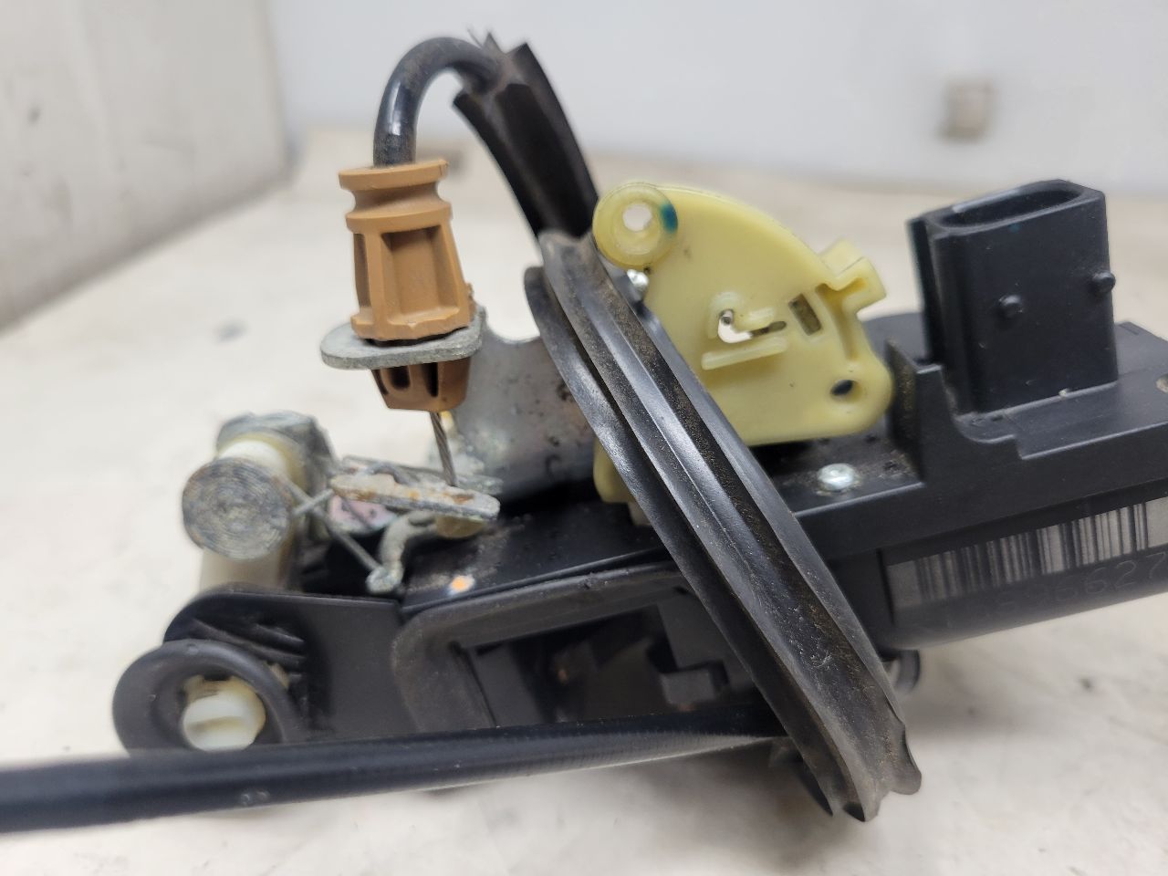 2008 YUKONXL15 OEM RH REAR DOOR LATCH LOCK ACTUATOR 27556 - image 9