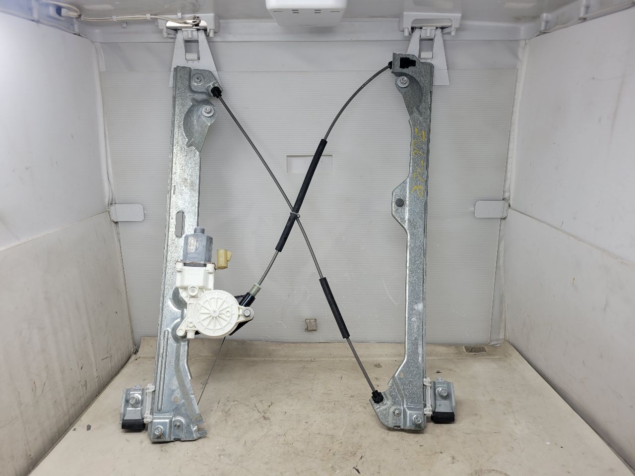 2013 ESCALAESV LH REAR WINDOW REGULATOR & MOTOR 27565 - image 1