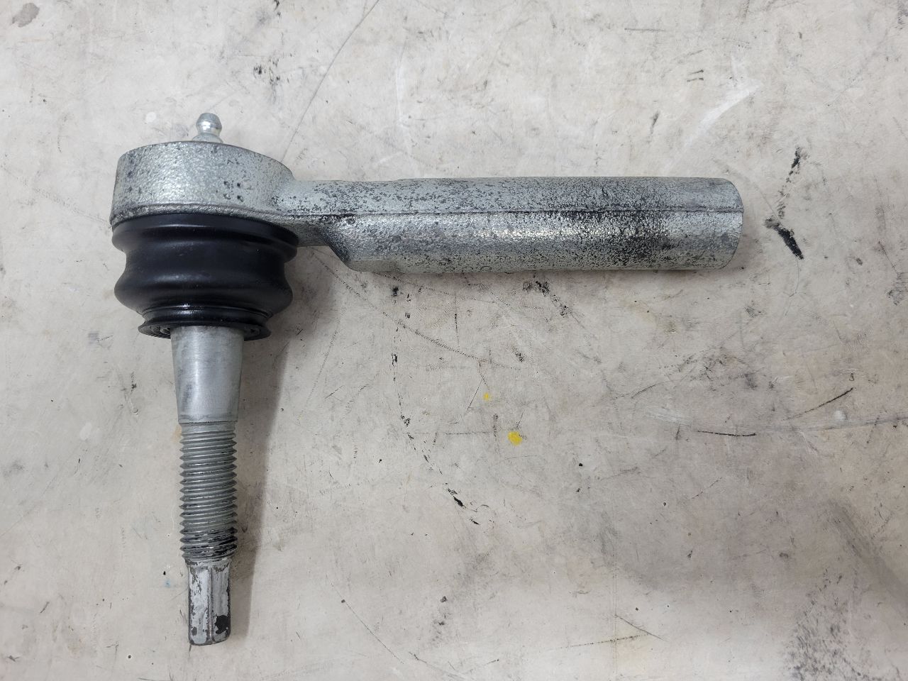 2015 ESCALADE OUTER TIE ROD 27583 - image 1