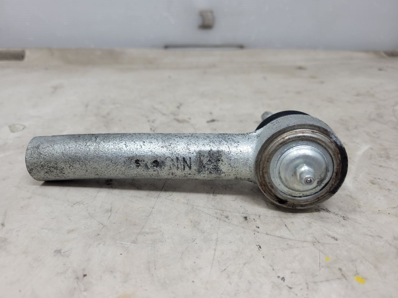2015 ESCALADE OUTER TIE ROD 27583 - image 4