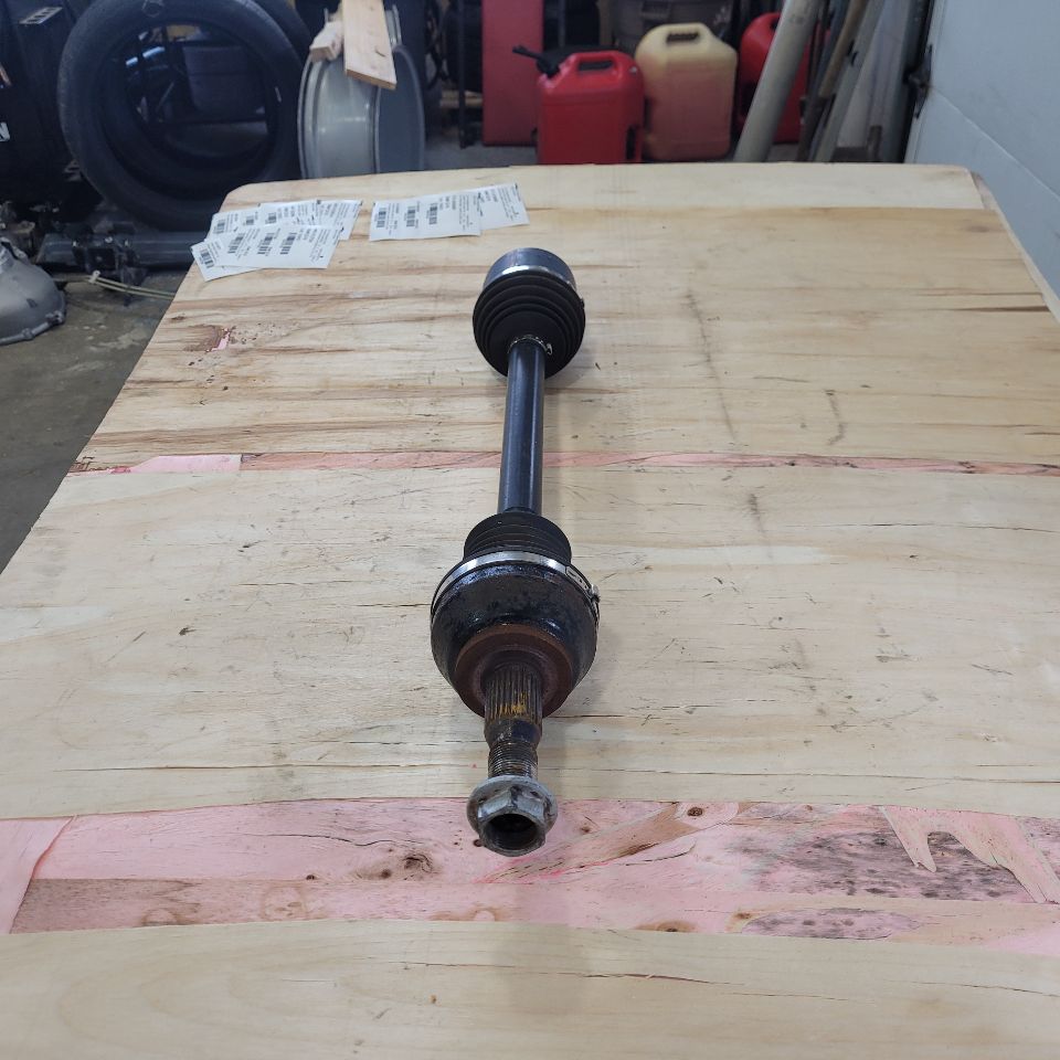 1998 CORVETTE REAR AXLE SHAFT FITS LH & RH SIDE 27600 - image 2