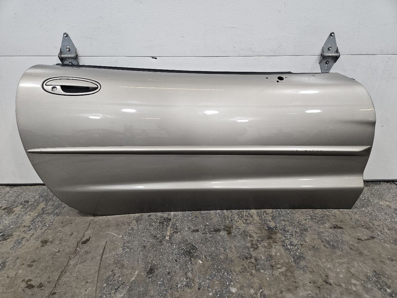 1998 CORVETTE RH PASSENGER PEWTER METALLIC 11U 27608 - image 1