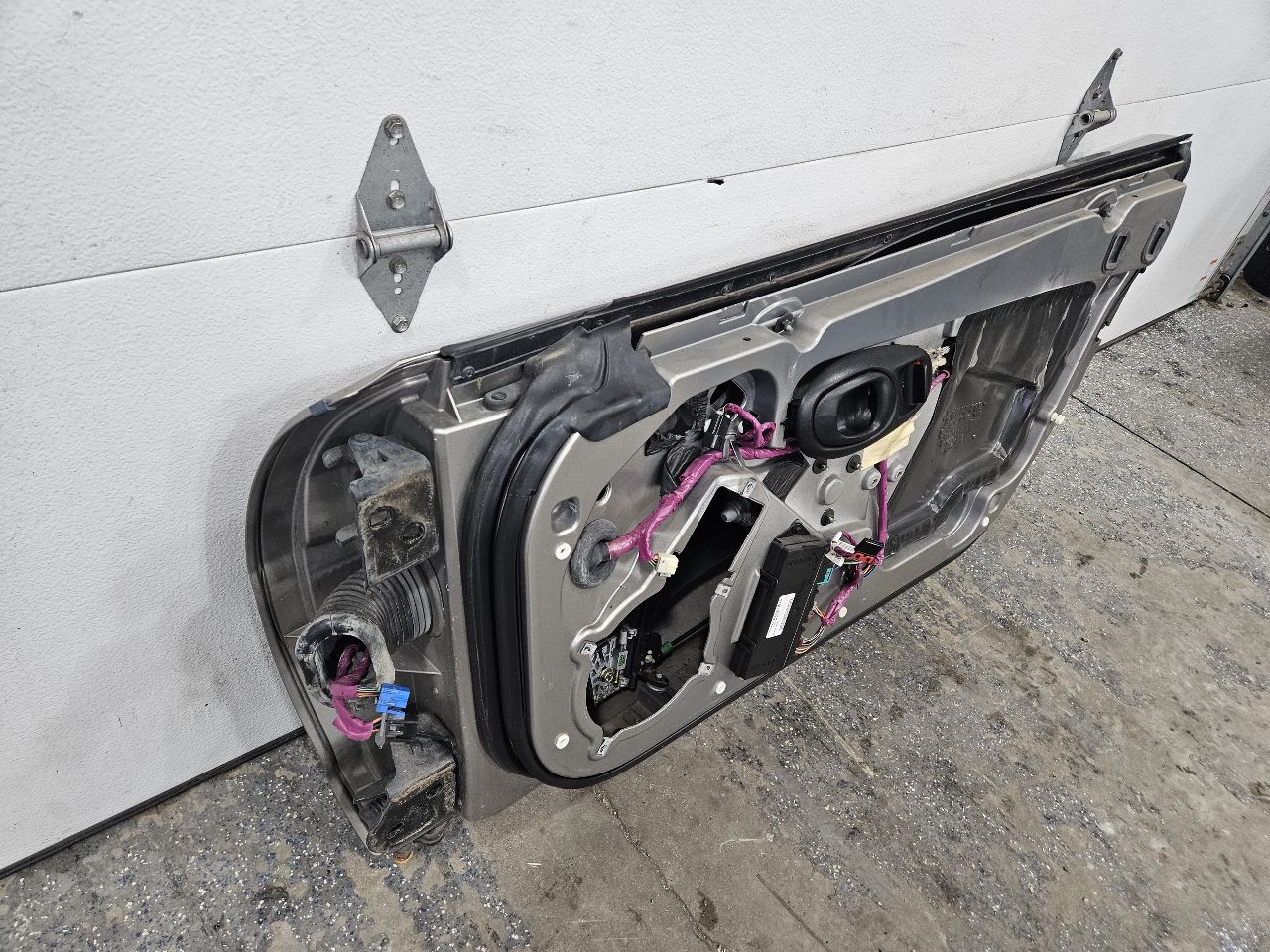 1998 CORVETTE RH PASSENGER PEWTER METALLIC 11U 27608 - image 9