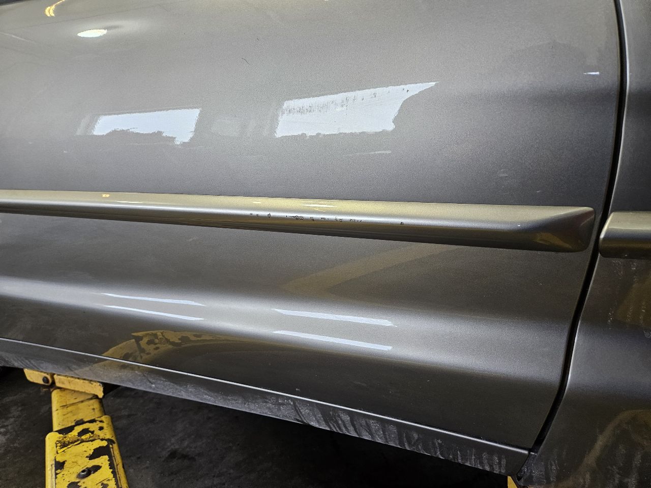 1998 CORVETTE RH PASSENGER PEWTER METALLIC 11U 27608 - image 18