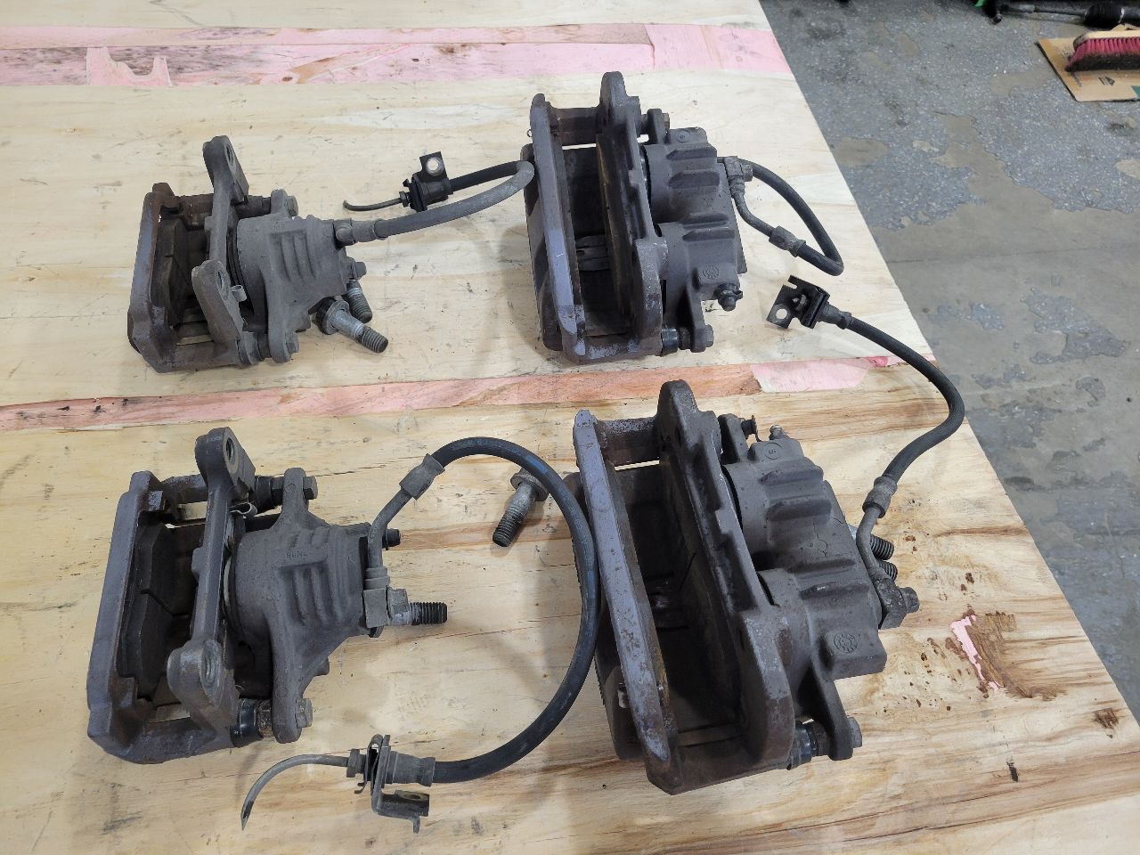 1998 CORVETTE SET OF 4 FRONT & REAR CALIPERS 27611 - image 10