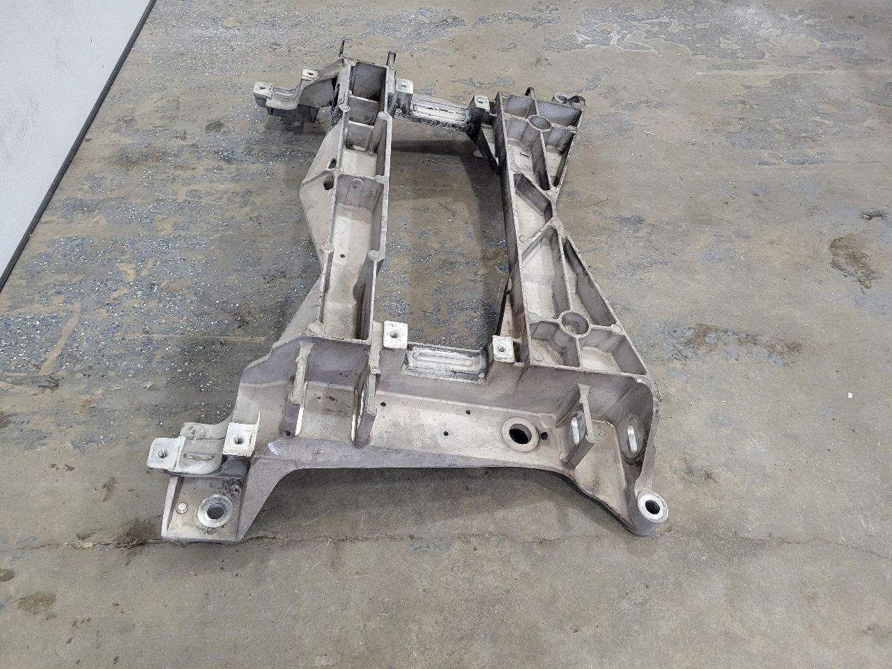 1998 CORVETTE FRONT ENGINE SUSPENSION CRADLE 27641 - image 6