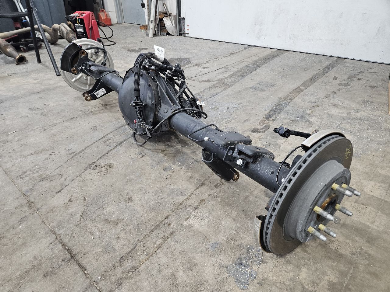 2021 SIERRA150 REAR AXLE 9.75" AT4 3.23 GU5 7K MILE 27656 - image 3