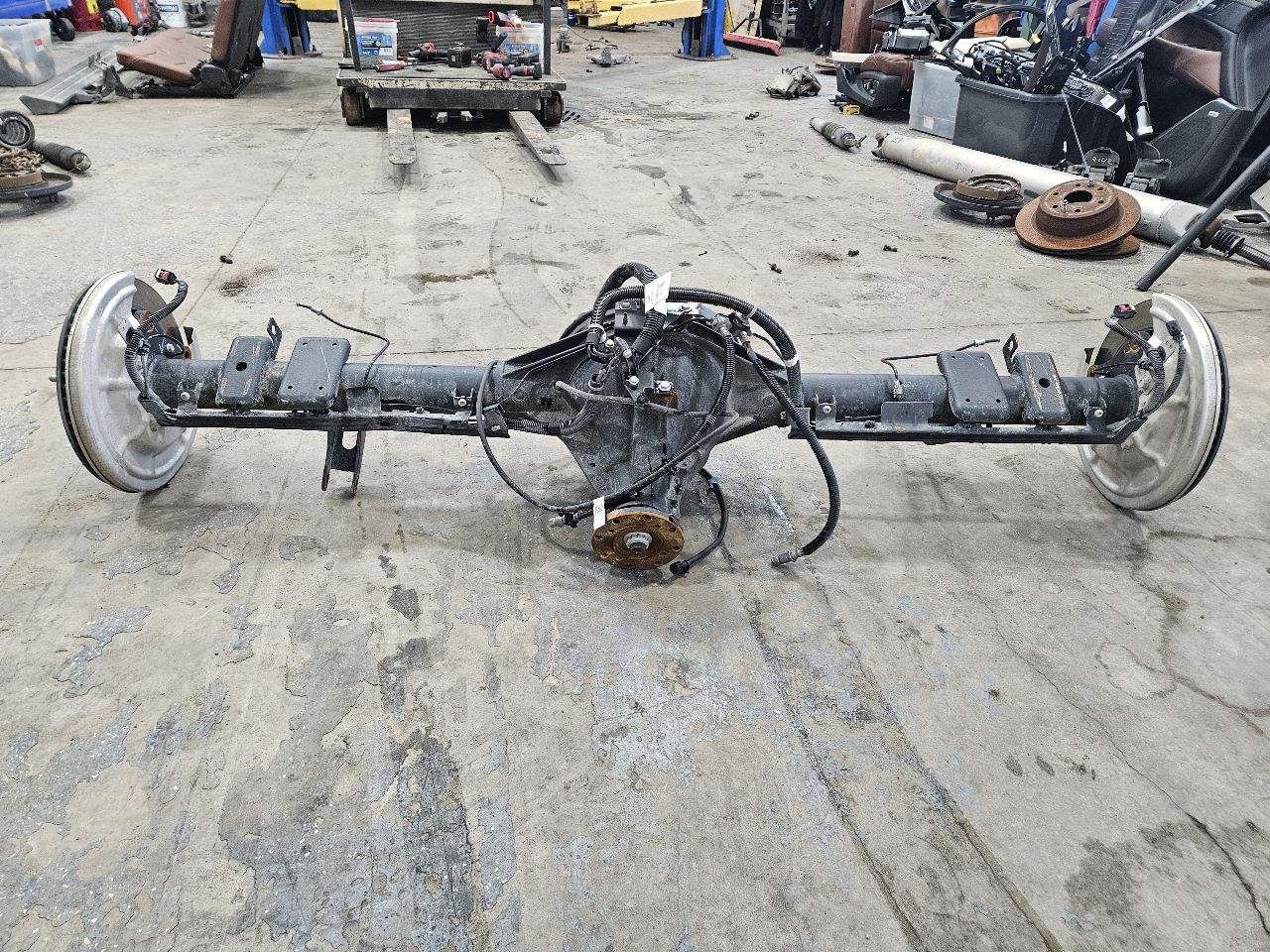 2021 SIERRA150 REAR AXLE 9.75" AT4 3.23 GU5 7K MILE 27656 - image 6