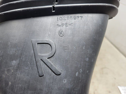 1998 CORVETTE RH FRONT COOLING BRAKE DUCT 27660 - image 8