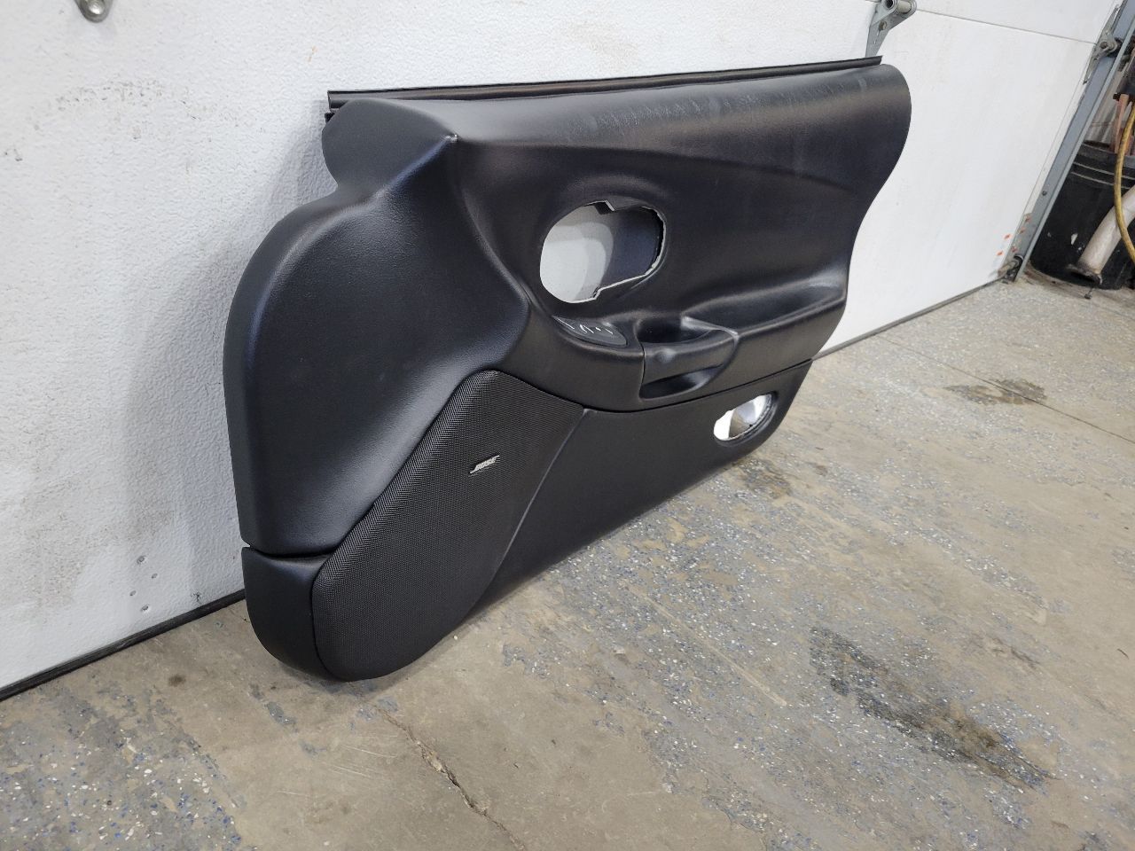 1998 CORVETTE RH TRIM PANEL BLACK BOSE 27668 - image 3