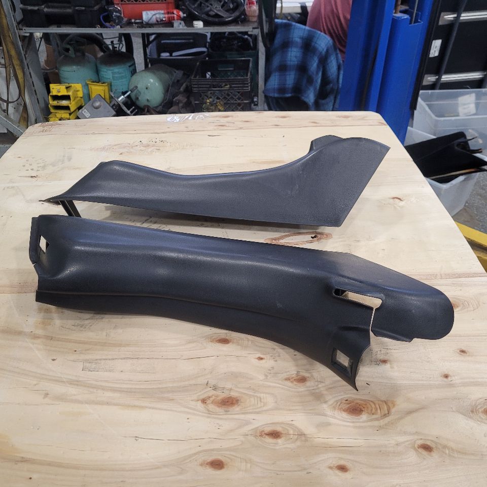 1998 CORVETTE LOWER B PILLAR SEAT BELT TRIM COVERS 27698 - image 3