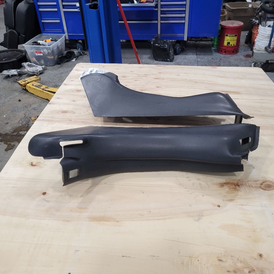1998 CORVETTE LOWER B PILLAR SEAT BELT TRIM COVERS 27698 - image 7