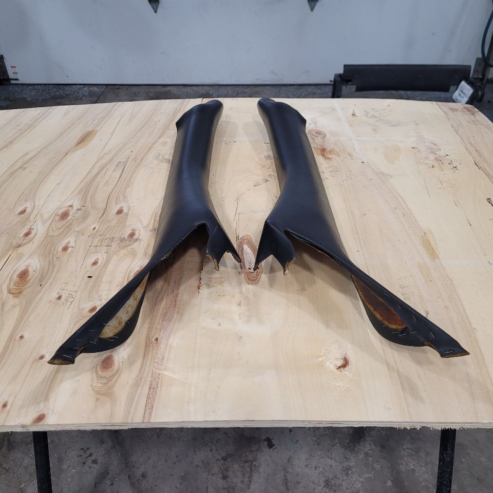 1998 CORVETTE INTERIOR A PILLAR TRIM PAIR LH RH 27707 - image 3