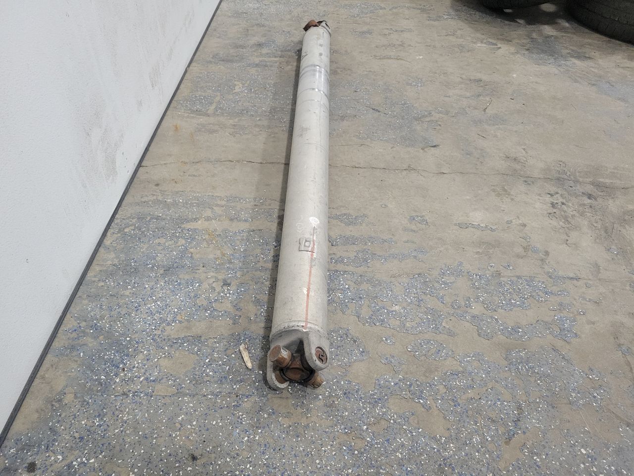 2015 ESCALADE 2WD REAR DRIVESHAFT 23469165 83K 27724 - image 10