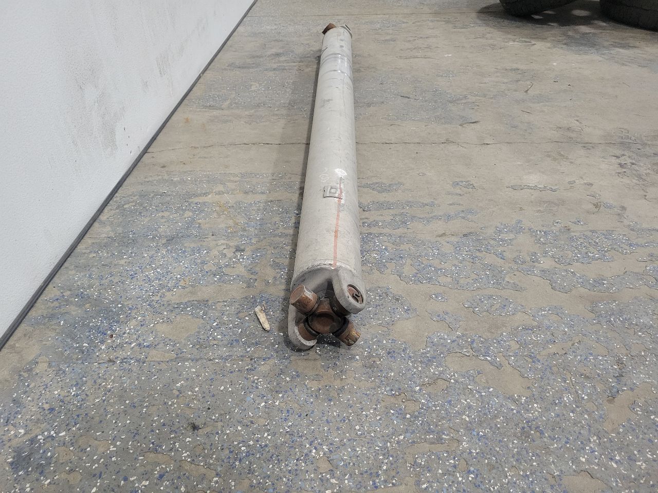 2015 ESCALADE 2WD REAR DRIVESHAFT 23469165 83K 27724 - image 11