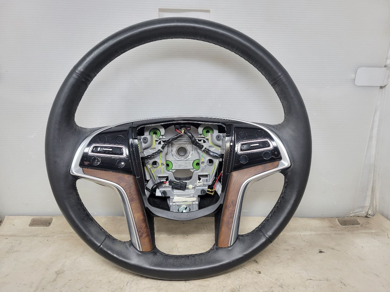 2017 ESCALADE OEM STEERING WHEEL HEATED LEATHER 27738 - image 1
