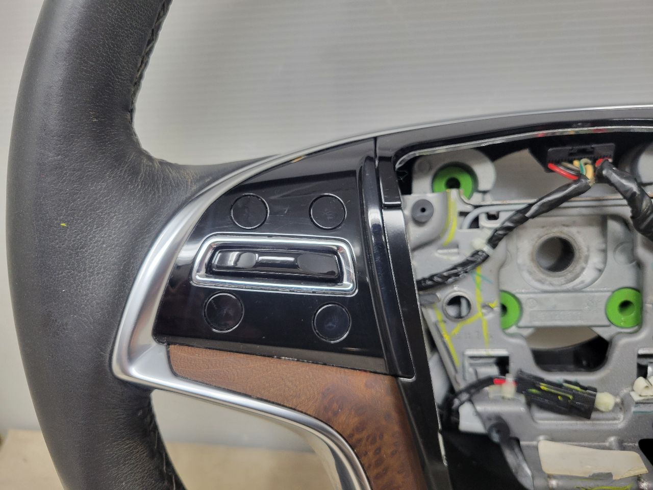 2017 ESCALADE OEM STEERING WHEEL HEATED LEATHER 27738 - image 5