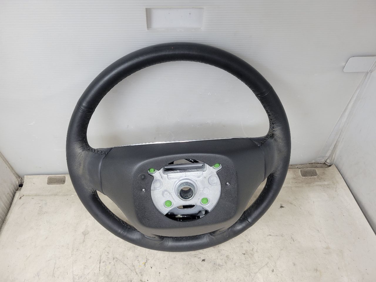 2017 ESCALADE OEM STEERING WHEEL HEATED LEATHER 27738 - image 7
